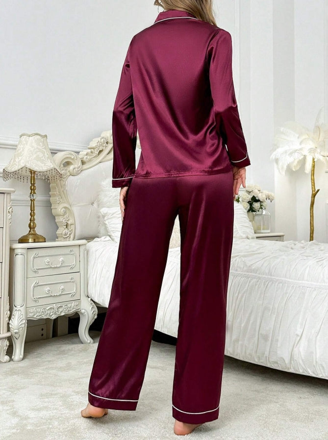 Pyjama en satin printanier – Élégance et confort pour chaque nuit