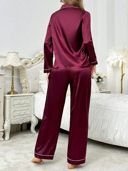 Pyjama en satin printanier – Élégance et confort pour chaque nuit
