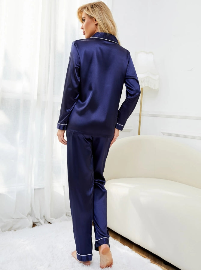 Pyjama en satin printanier – Élégance et confort pour chaque nuit